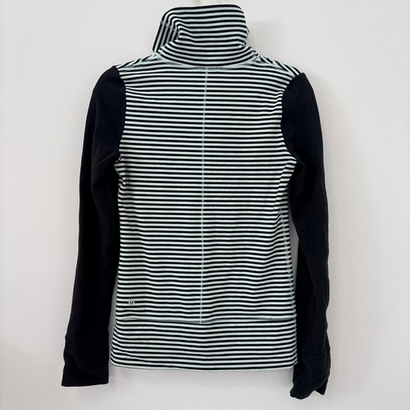 Lululemon | Daily Yoga Jacket | Sz 4 | Mint Moment Stripe Black | EUC - Picture 5 of 8